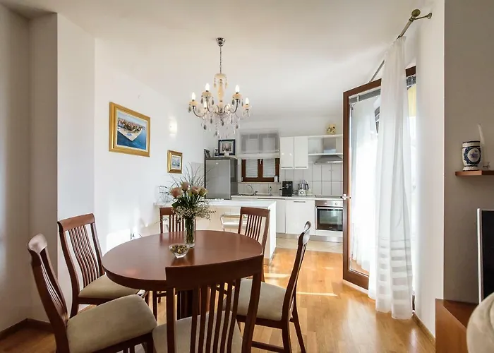 Apartment Happy